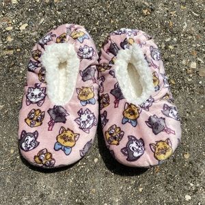 Disney Aristocratic Slippers sz M